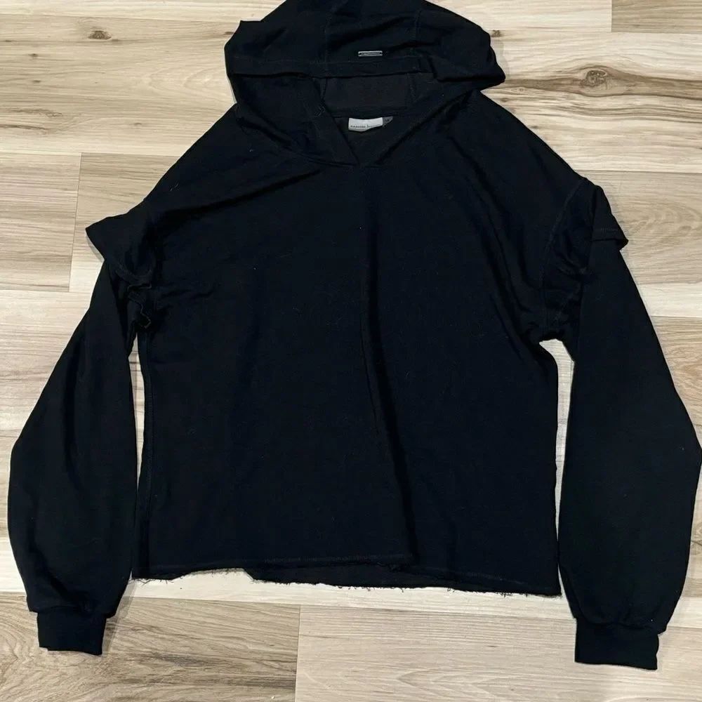 Nanette Lepore Black Ruffle Sleeve Hoodie Women’s Large